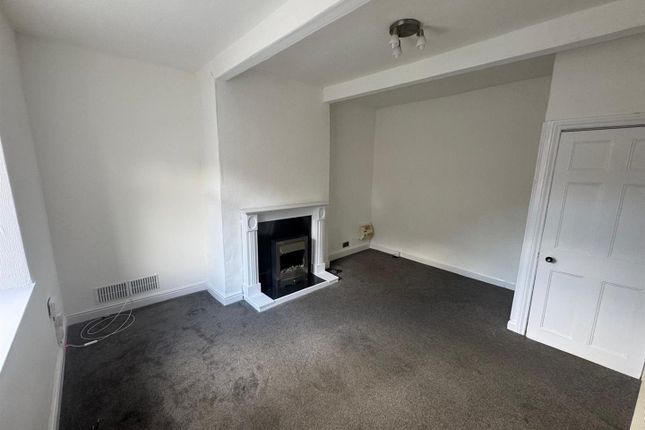 85, Cross Roads, Keighley photo 3