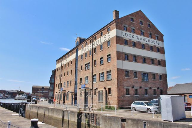Flat for sale in Severn Road, The Docks, Gloucester