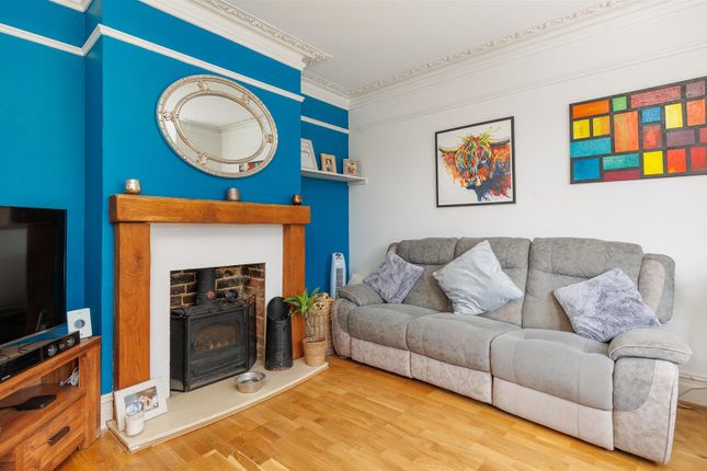 73, Newport Road, Cowes photo 3