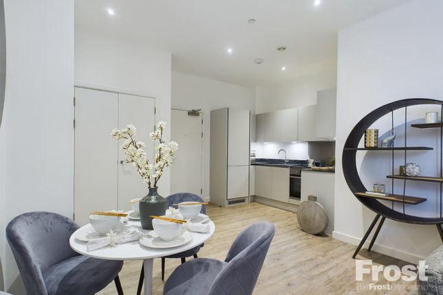 Flat for sale in London Road, Staines-Upon-Thames, Surrey
