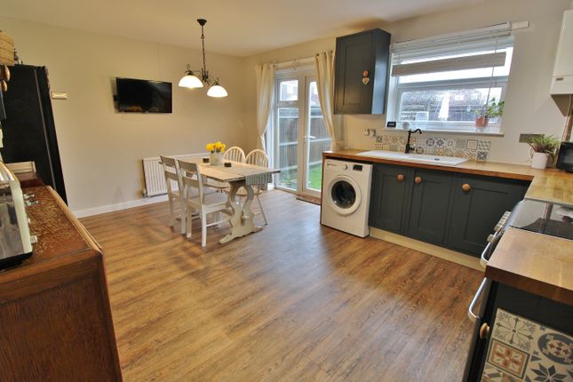 9, Henley Gardens, Fareham photo 3