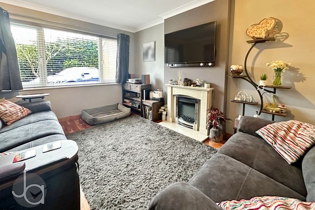 8, Pilborough Way, Colchester photo 4