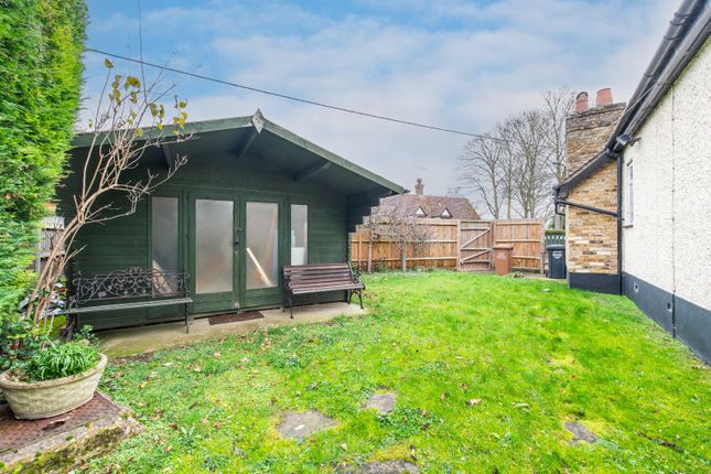 Detached house for sale in Fawkham Avenue, New Barn, Kent