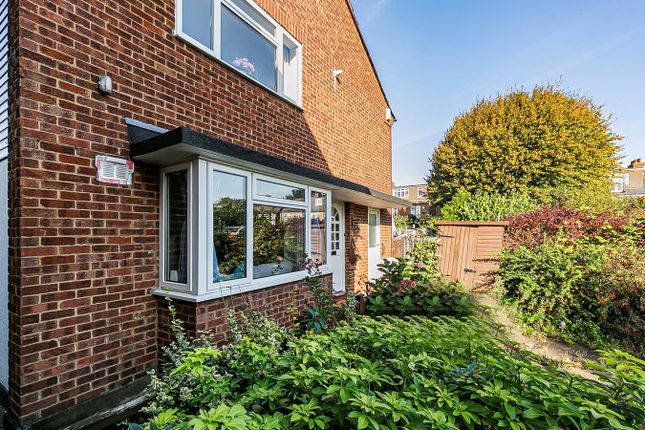 Maisonette for sale in Beverley Close, Winchmore Hill