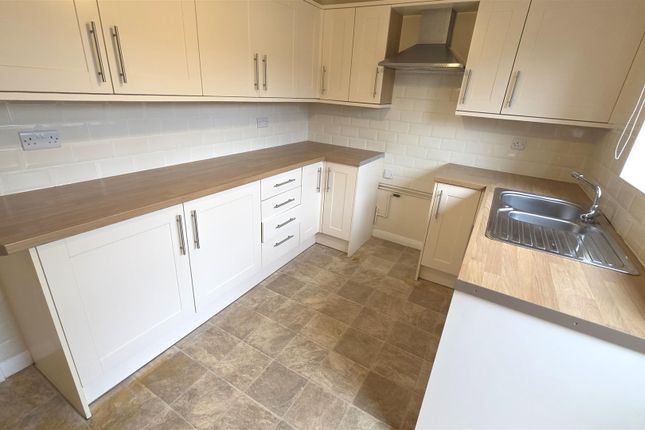 42, Oak Road, Tavistock photo 3