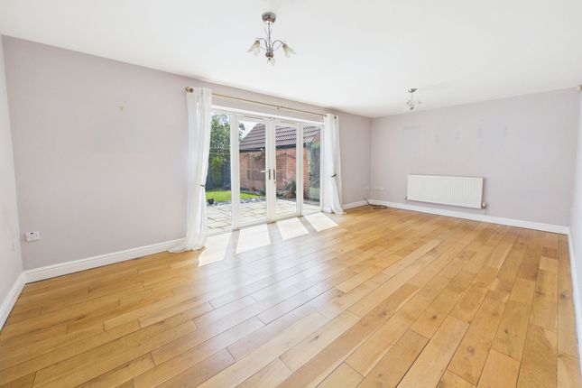 5 Norfolk Gardens, Sutton-In-Ashfield photo 4