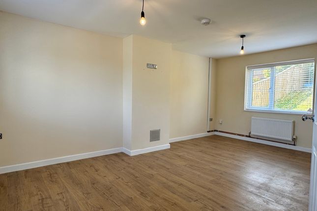 12, Carmarthen photo 2
