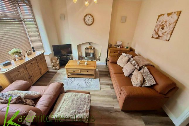 67, Markland Hill Lane, Bolton photo 3