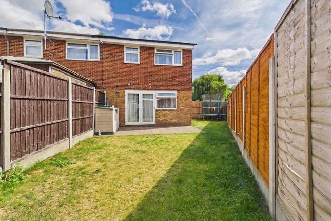 18 St. Margarets Avenue, Stanford-Le-Hope photo 4