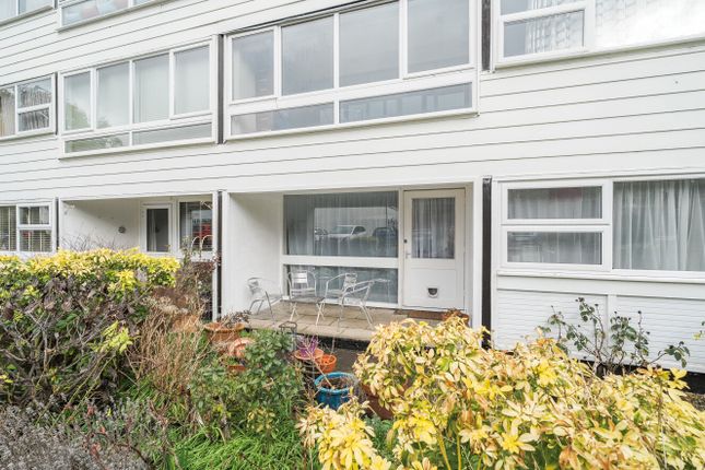 2-bed flat on Flat 25, Park House, 39, Park Place, Gloucestershire, £310,000
