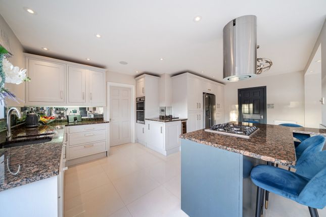 36, Row Hill, Addlestone photo 4