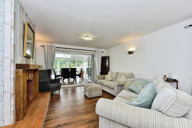37, Ashley Lane, South Yorkshire photo 4