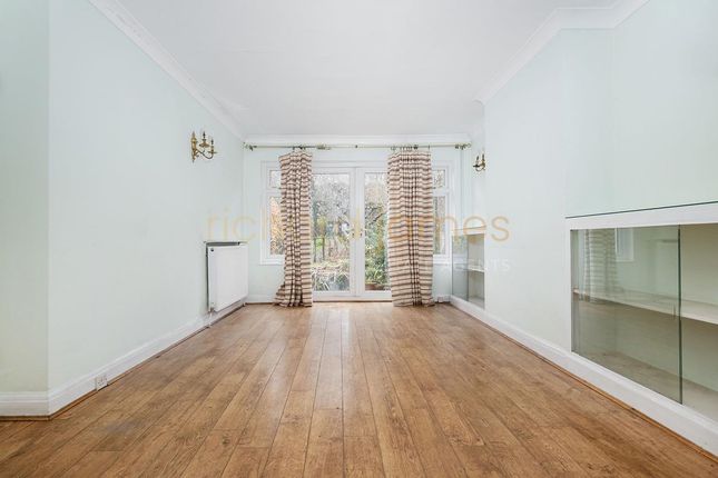 24, Glenwood Road, London photo 4