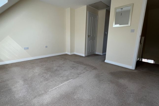 Town house to rent in Huxley Court, Stratford-Upon-Avon