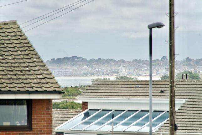 10, Budmouth Avenue, Weymouth photo 4