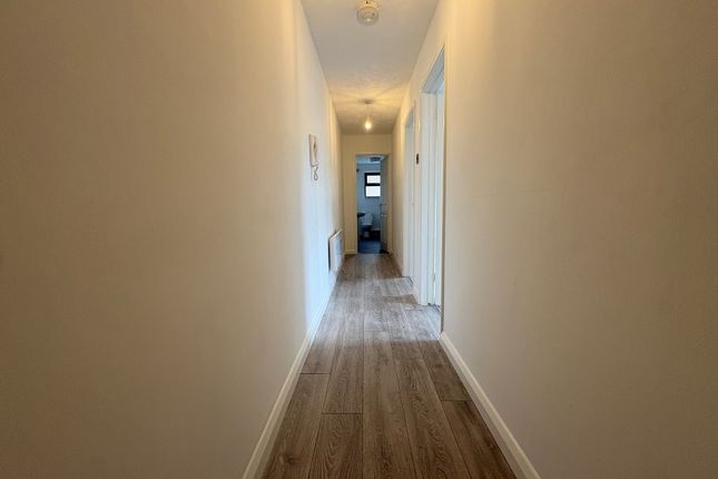 Flat 7, The Ashleighs, Canvey Island photo 2