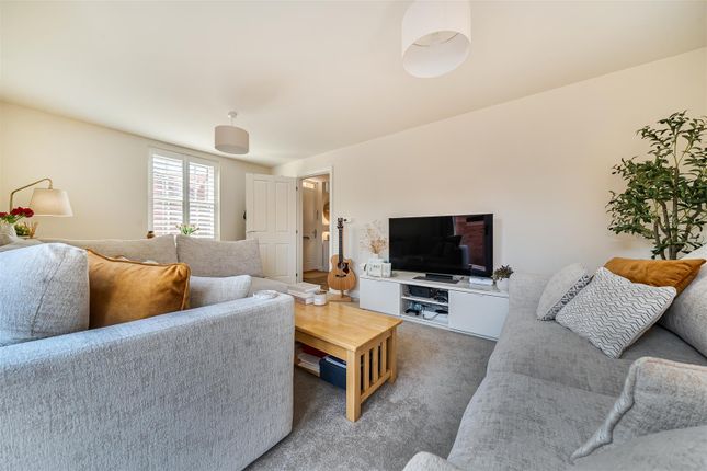 26, Icel Way, Bedford photo 4