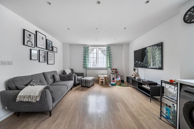 Flat 2, Grove Mill,, London Road, Mitcham photo 3