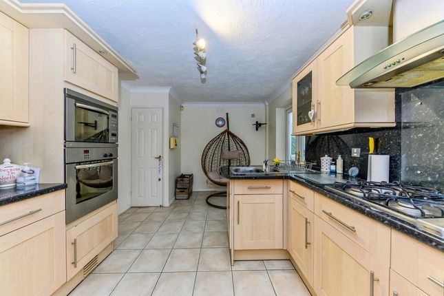 47, Primrose Way, Stamford photo 3