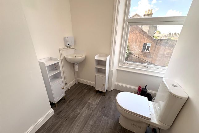 72B, Baring Road, London photo 5
