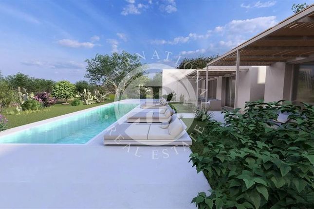 Villa for sale in Castrignano Del Capo, Puglia, 73040, Italy