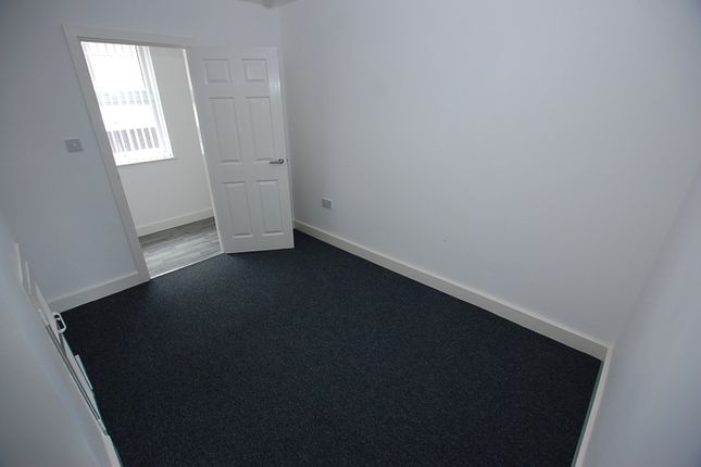 20, Old Street, Greater Manchester photo 5