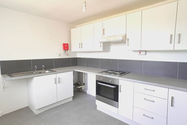 Flat 3 Brue House, 84, Berrow Road, Burnham-on-Sea photo 3