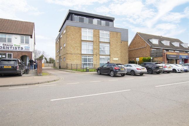 Thumbnail Flat for sale in Flamstead End Road, Cheshunt, Waltham Cross