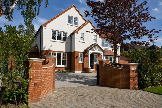 Thumbnail Detached house for sale in Greenway, Hutton Mount, Brentwood