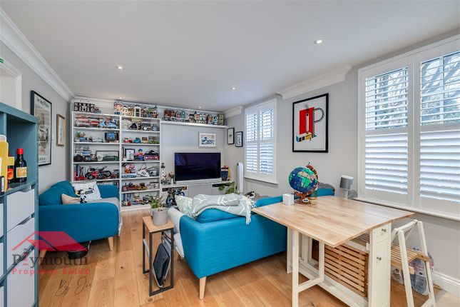 Flat for sale in Flagstaff Walk, Plymouth