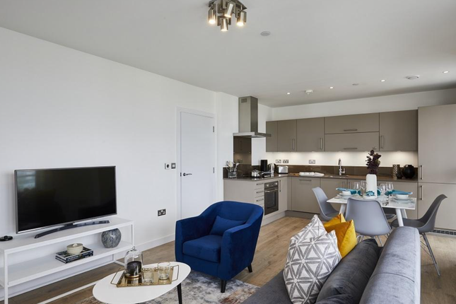 Thumbnail Flat to rent in 27 Radial Avenue, London