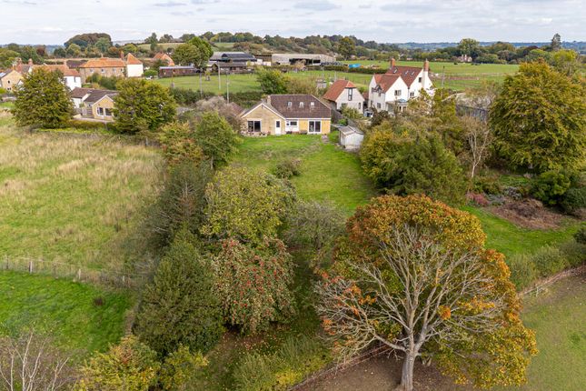 9, Seend photo 2