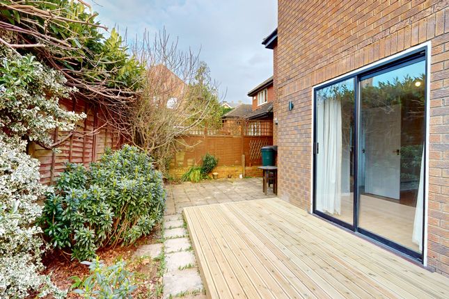 8, Drakes Place, Cheltenham photo 4