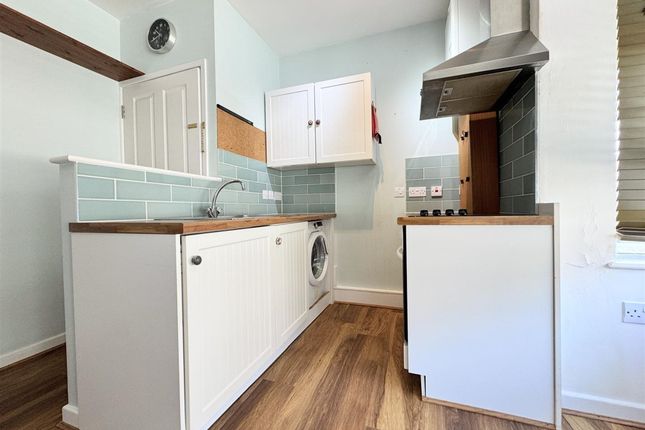 1 Oceanis Edgcumbe Avenue, Newquay photo 3