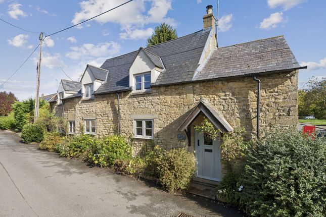 3-bed detached on Harnham Lane, Cheltenham, £825,000