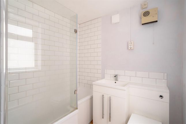 2, Brandon Place, Cheltenham photo 5