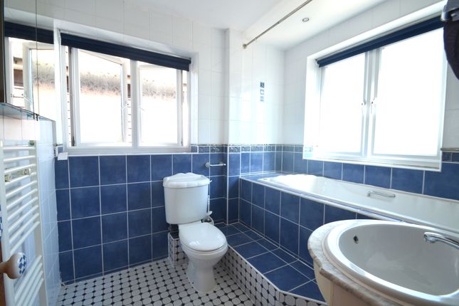 16, New Street, Staines-upon-Thames photo 4
