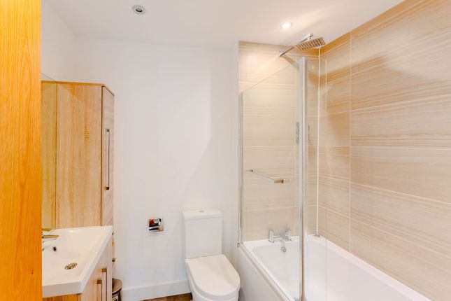Flat 4, Maple House 11A High Street, Witney photo 4