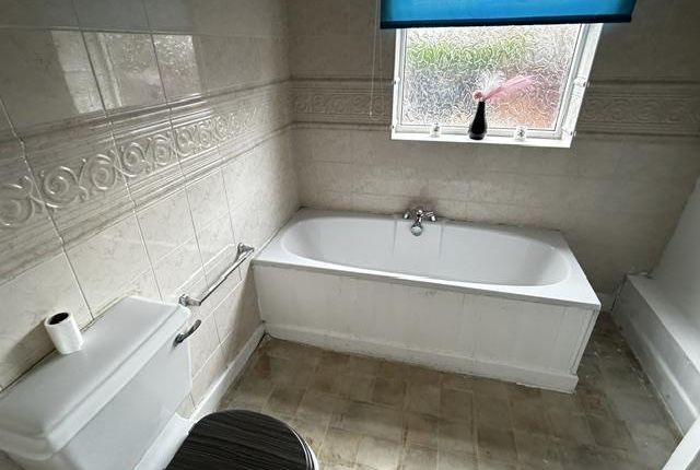 42, West Street, Hemsworth photo 4