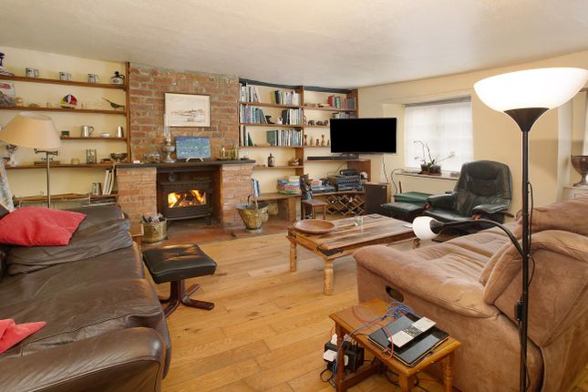 5, High Street, Kenton photo 2