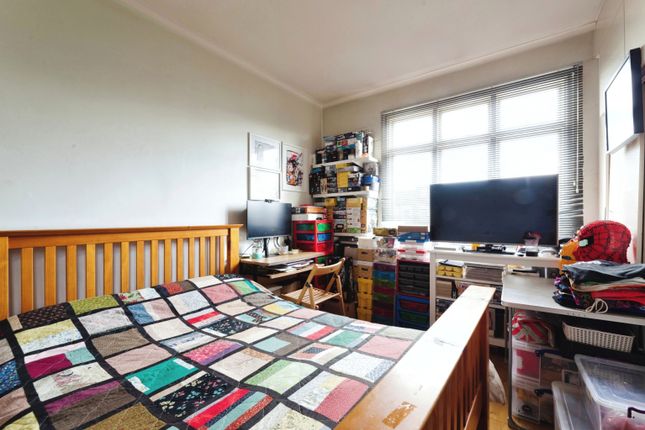 End terrace house for sale in Canterbury Road, Leyton, London