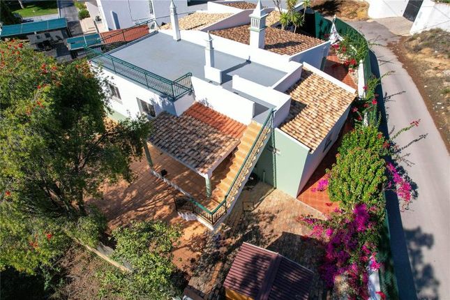Terraced house for sale in Almancil, Vale Do Lobo, Almancil, Vale Do Lobo, Portugal, 8135-011