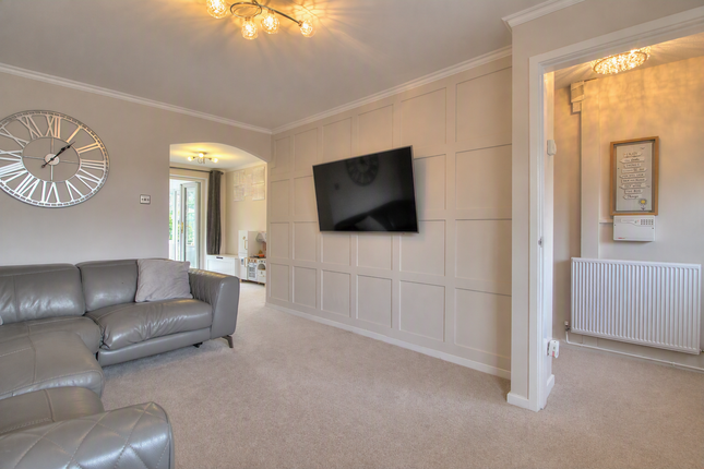 6, Chaffinch Drive, Kidderminster photo 4