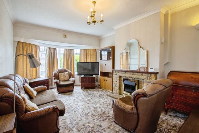 24, Kennerleigh Walk, Leeds photo 4