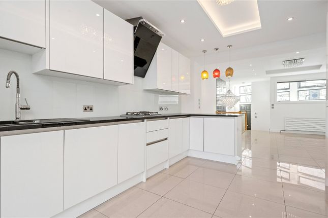 2-bed flat on 98, Mountgrove Road, Islington, £600,000