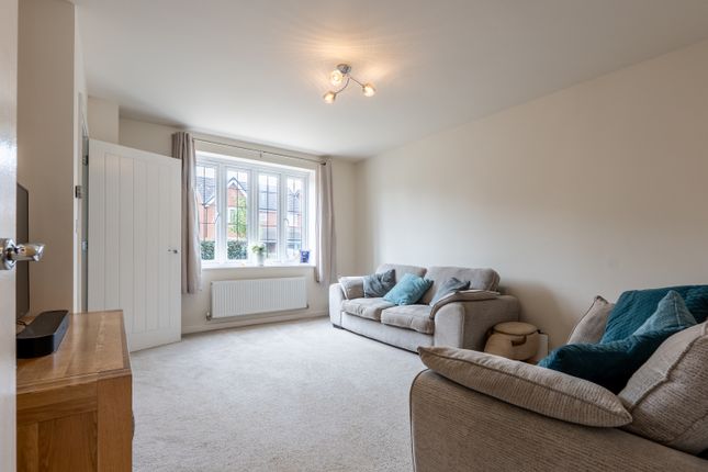 21, Bellenger Way, Carterton photo 4