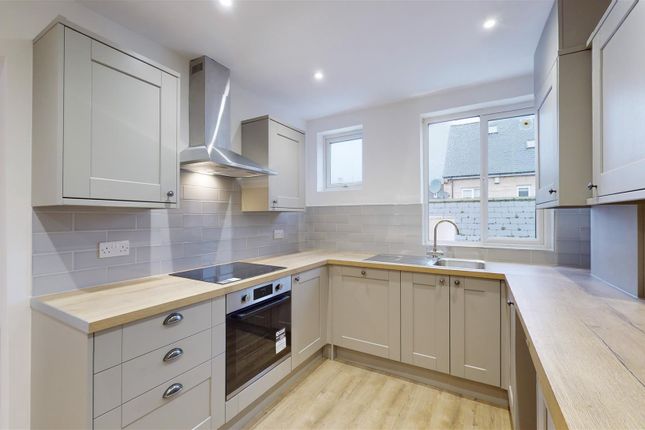 Town house to rent in High Street, Stamford