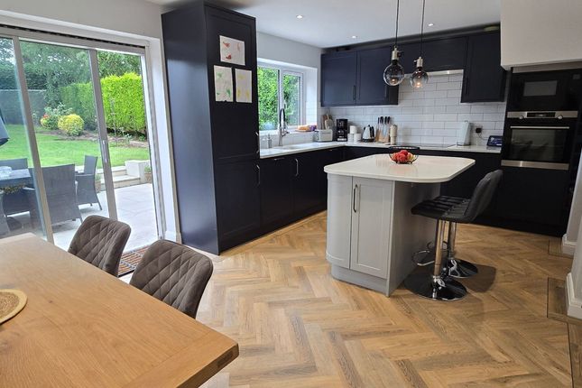 13, Cedar Crescent, Tonbridge photo 2