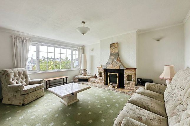 4, Hambleton Close, Bury photo 2