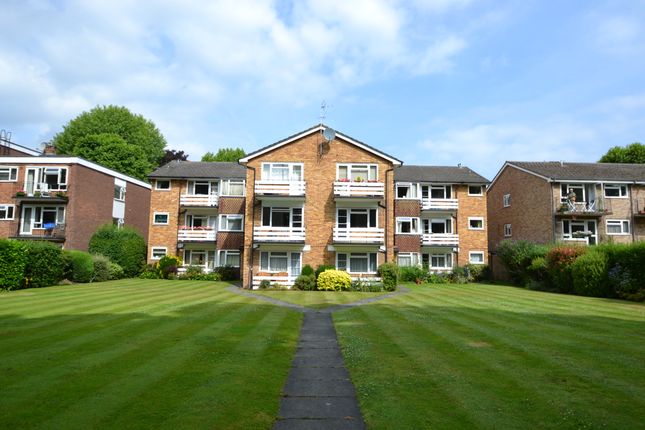 Flat to rent in Lovelace Road, Surbiton